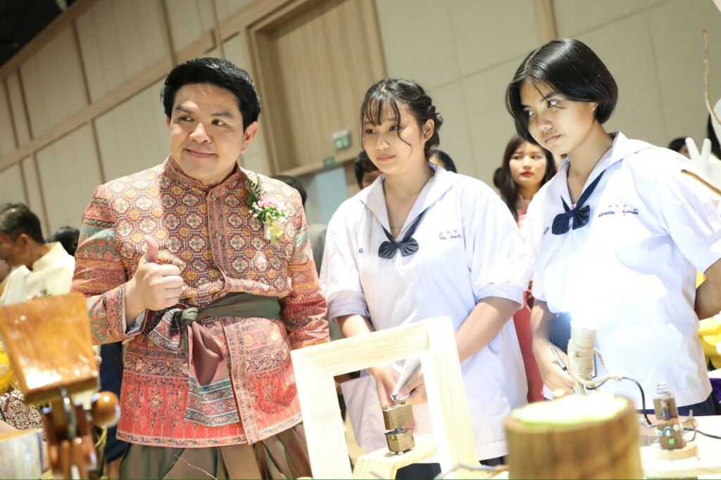 http://line_album_kick-off-soft-power-_-open-house-%e0%b8%ad%e0%b8%a2%e0%b8%b8%e0%b8%98%e0%b8%a2%e0%b8%b2_%e0%b9%92%e0%b9%94%e0%b9%90%e0%b9%93%e0%b9%92%e0%b9%99_160