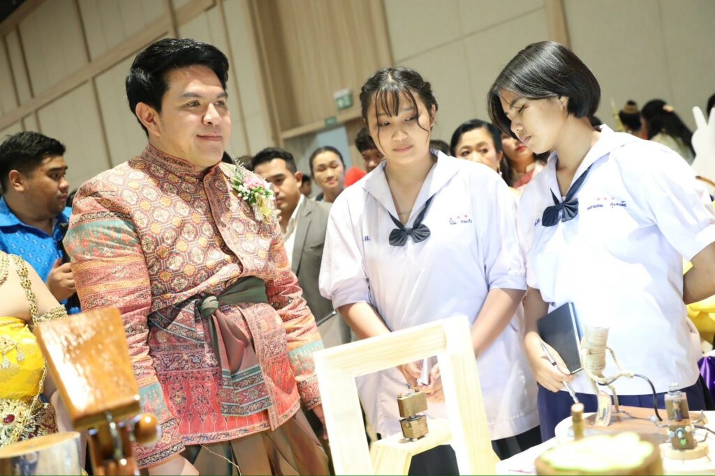 http://line_album_kick-off-soft-power-_-open-house-%e0%b8%ad%e0%b8%a2%e0%b8%b8%e0%b8%98%e0%b8%a2%e0%b8%b2_%e0%b9%92%e0%b9%94%e0%b9%90%e0%b9%93%e0%b9%92%e0%b9%99_36